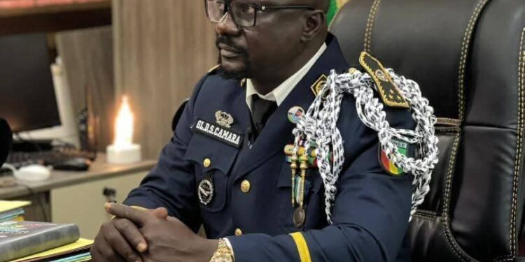 Police nationale : le DG Djénaba Sory CAMARA élevé à la “dignité d’honneur d’Administrateur Général de Police”