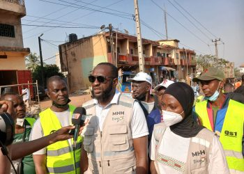 Journée d’assainissement : le DG de l’ANASP en première ligne pour sensibiliser les citoyens de Conakry