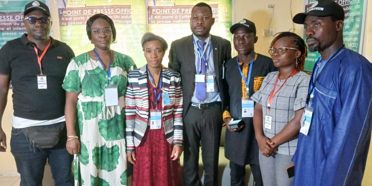 Présidentielle 2025 en Guinée : la MOEMOZ juge le scrutin globalement transparent et crédible