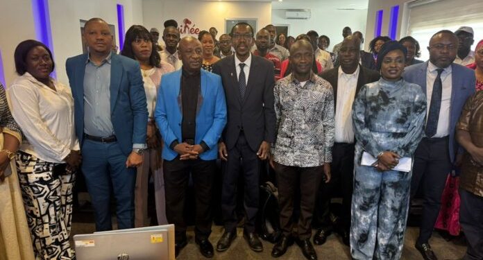 Fraude et corruption dans le secteur de l’électricité : les médias appelés à renforcer la vigilance citoyenne