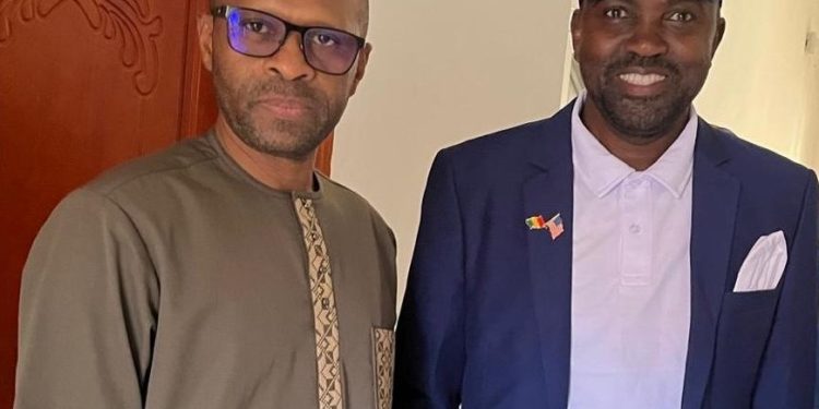 Dernier virage de la campagne présidentielle : l’Ambassadeur Mamadou Bhoye BALDÉ  affiche son soutien au candidat de FRONDEG et lance un message de paix  aux guinéens