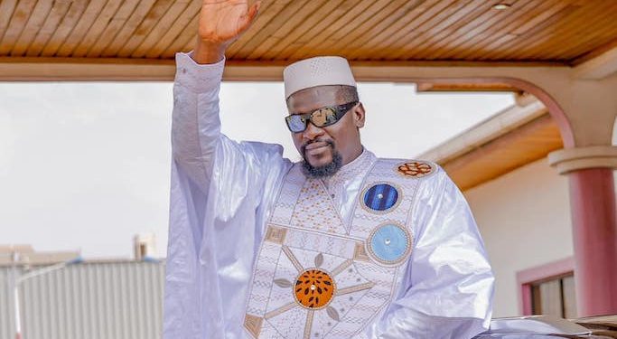 Assainissement : le Président Mamadi Doumbouya dote quatre capitales régionales de huit nouveaux camions