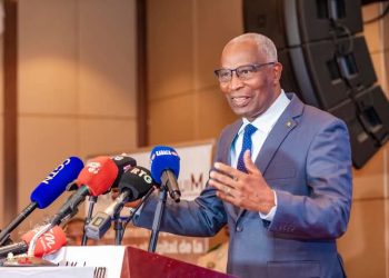 Guinée : Mamadi Doumbouya reconduit Amadou Oury Bah au poste de Premier ministre