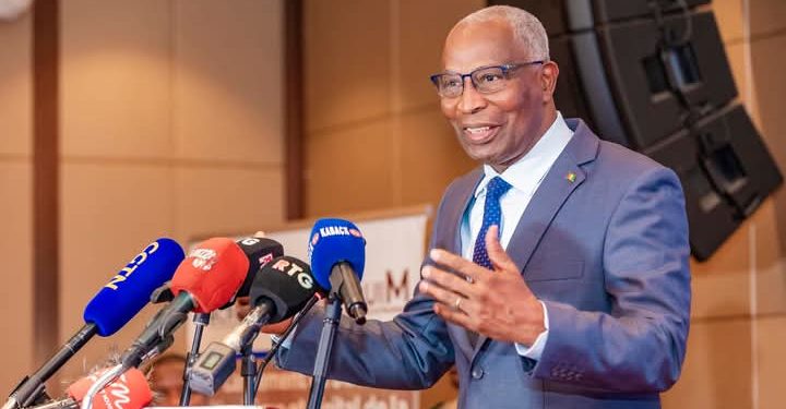 Guinée : Mamadi Doumbouya reconduit Amadou Oury Bah au poste de Premier ministre