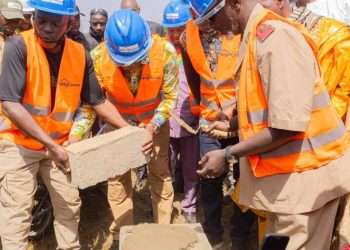 Guinée/Éducation: pose de la 1ère pièrre du projet de construction d’un complexe académique Oustoya, premier lycée de la C-R de Pita