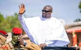 Guinée: Mamadi Doumbouya officiellement élu président de la République