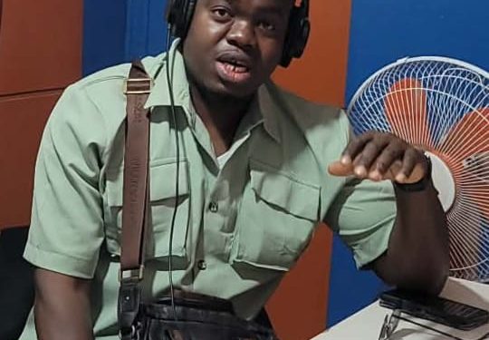 Guinée : un autre journaliste recherché après une émission sur la cherté de la vie, les médias sous pression