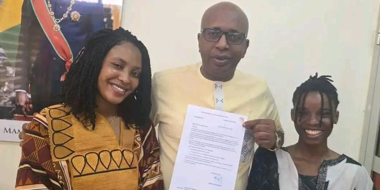 Conakry : Ibrahima Sory Cissé honoré par l’ONG DyFeG