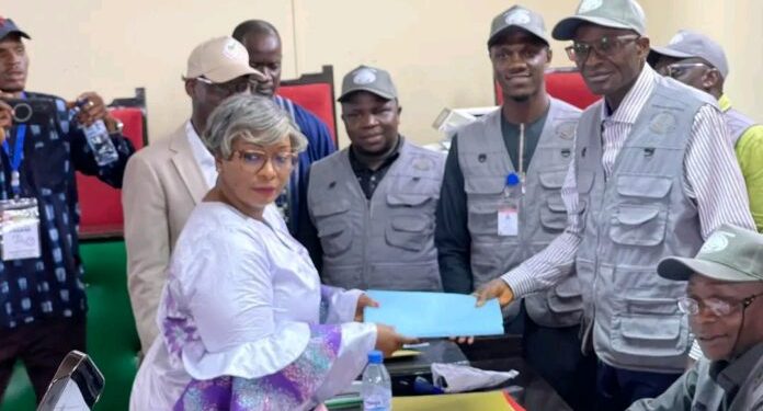 Élections législatives : la DGE transmet officiellement les résultats provisoires à la Cour suprême