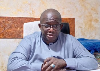 Guinée : l&rsquo;honorable Cheick Tidiane Traoré plaide pour une exemption des fonctionnaires de la santé et de l&rsquo;éducation de la mise en détachement d&rsquo;office