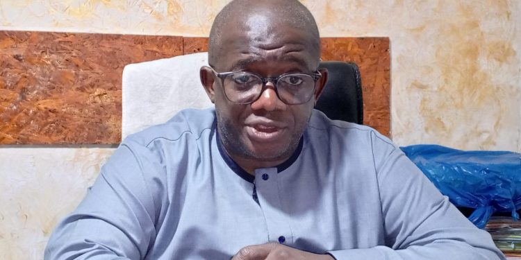 Guinée : l’honorable Cheick Tidiane Traoré plaide pour une exemption des fonctionnaires de la santé et de l’éducation de la mise en détachement d’office