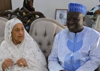 Dr Sékou koureissy Condé sur le décès de l’ex-première dame Hadja André touré : « un modèle s’en va »