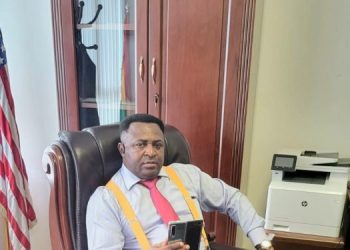 Cameroun : Dr David Makongo accepte le Prix « Homme de l’Année 2025 » et réaffirme son engagement pour le développement communautaire