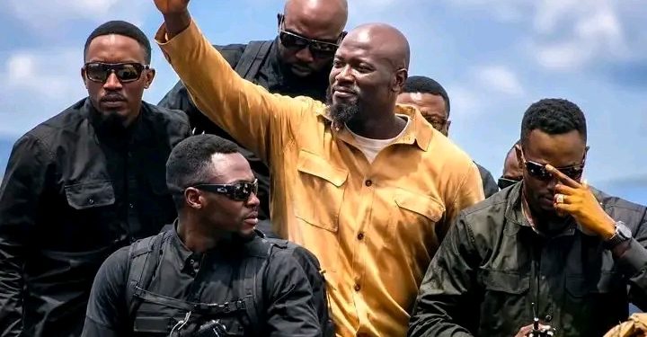 Conakry : Mamadi Doumbouya de retour après 11 jours de congé en Grèce
