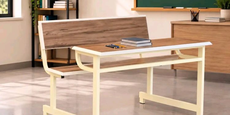 Guinée : Marifala met les tables-bancs modernes à la portée des écoles