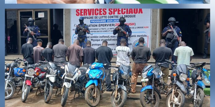 Guinée : 11 présumés membres d’un réseau de vol de motos présentés, 12 engins saisis par les Services spéciaux