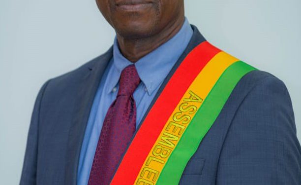 Palais du peuple : Après la réception de son véhicule de fonction, Hon. Sékou Samoura veut « retourner sur le terrain »