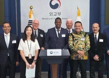 SÉOUL: Une rencontre diplomatique au Ministère des Affaires Étrangères de la République de Corée