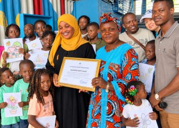 Solidarité : l’Ambassadeur Mamadou Bhoye Baldé salue l’engagement de l’ONG Équilibre 224 auprès des enfants vulnérables