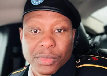 D’une formation en économie-finance à une carrière militaire internationale : le parcours singulier d’Émile Sanoussy Bangoura